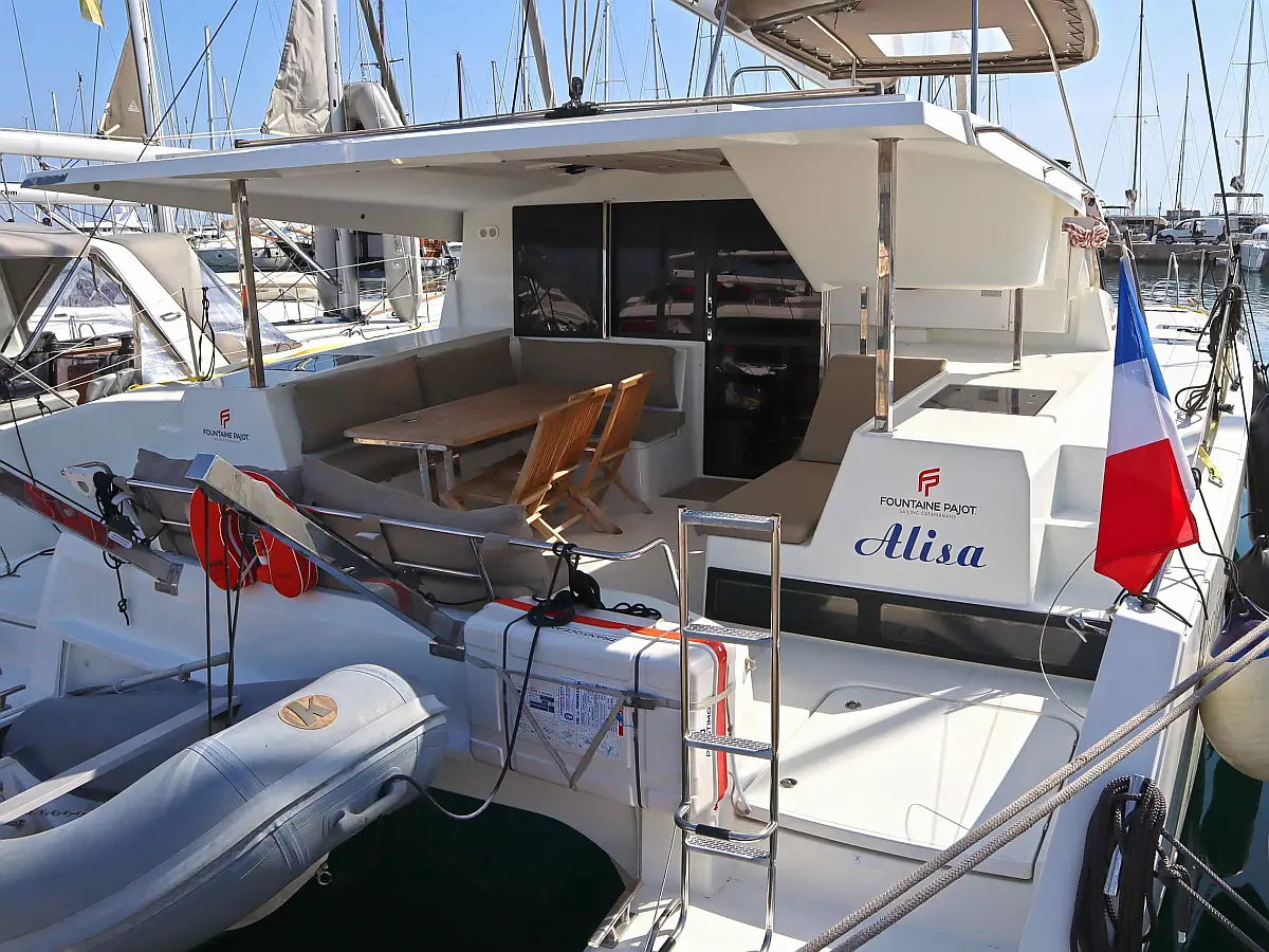 Lucia 40 (4 cab.)