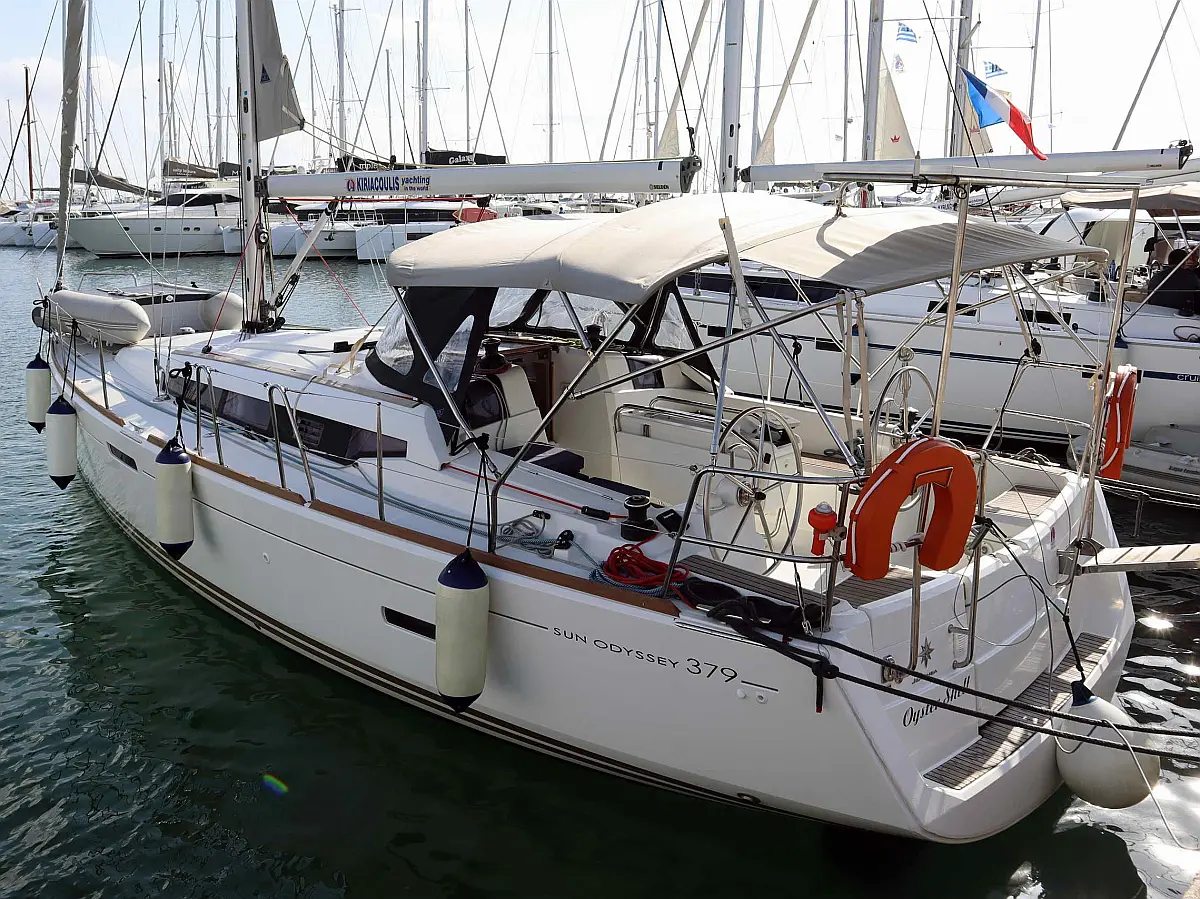 Sun Odyssey 379 (3 cab.)